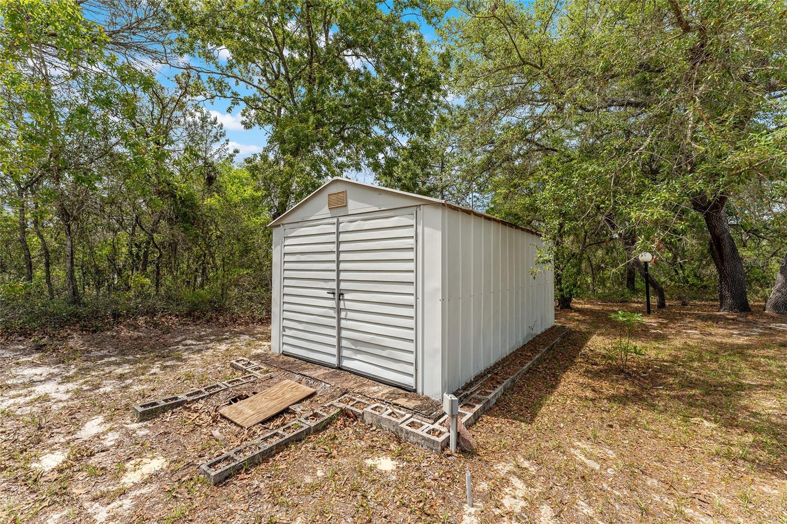 MINI FARMS UNIT 10 UNREC - Residential