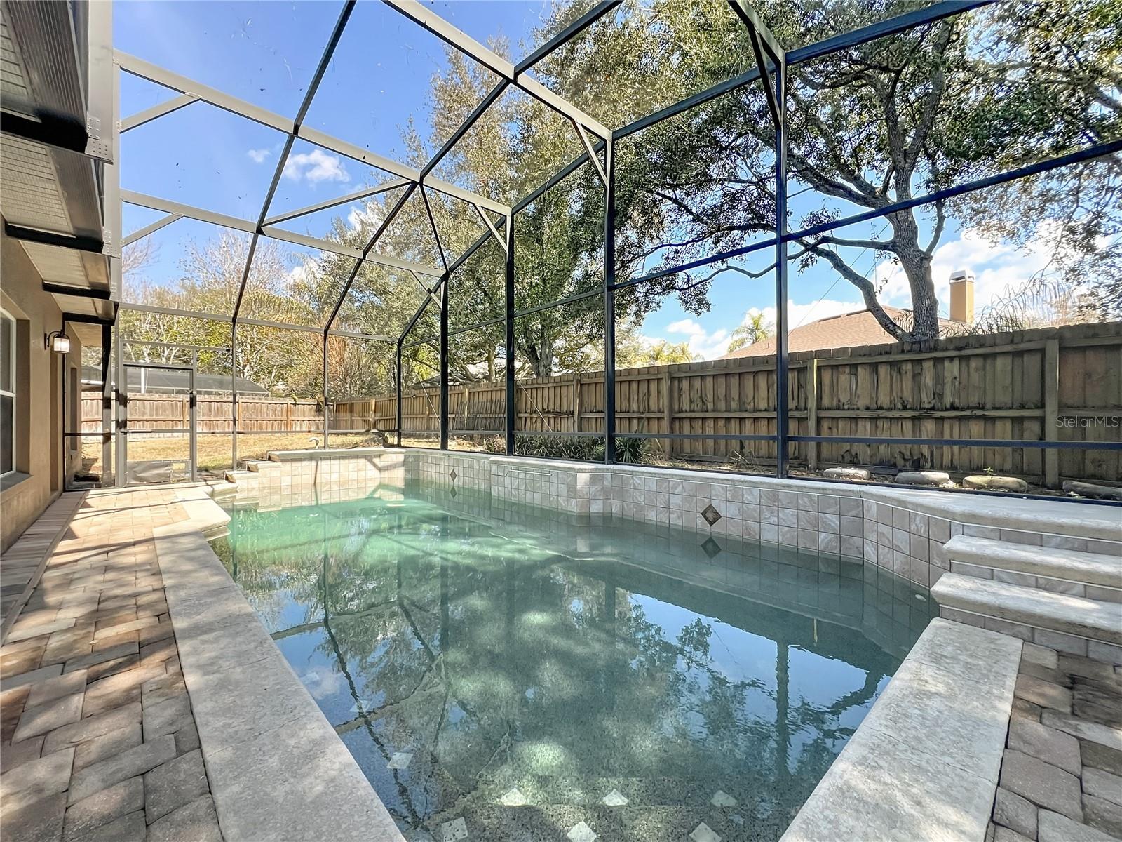 STONEYWOOD PH 11 - Residential