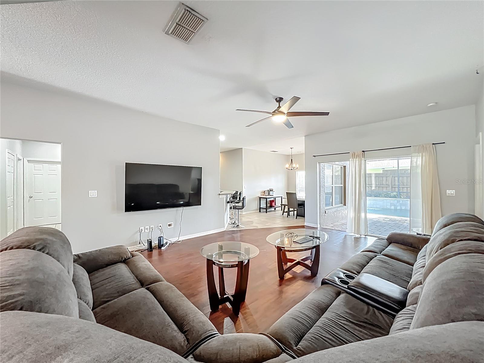 STONEYWOOD PH 11 - Residential