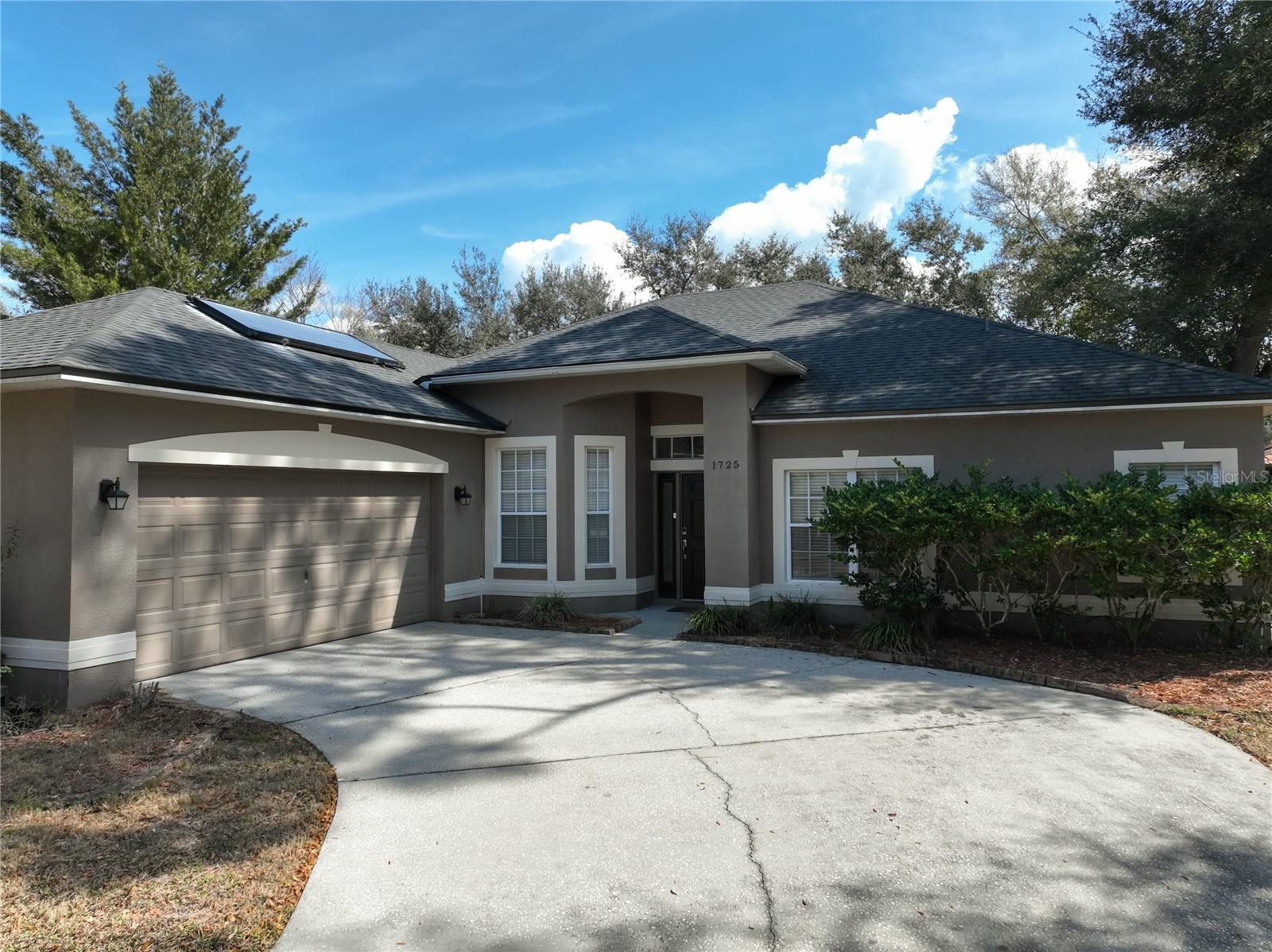 1725 LUCKY PENNIE WAY