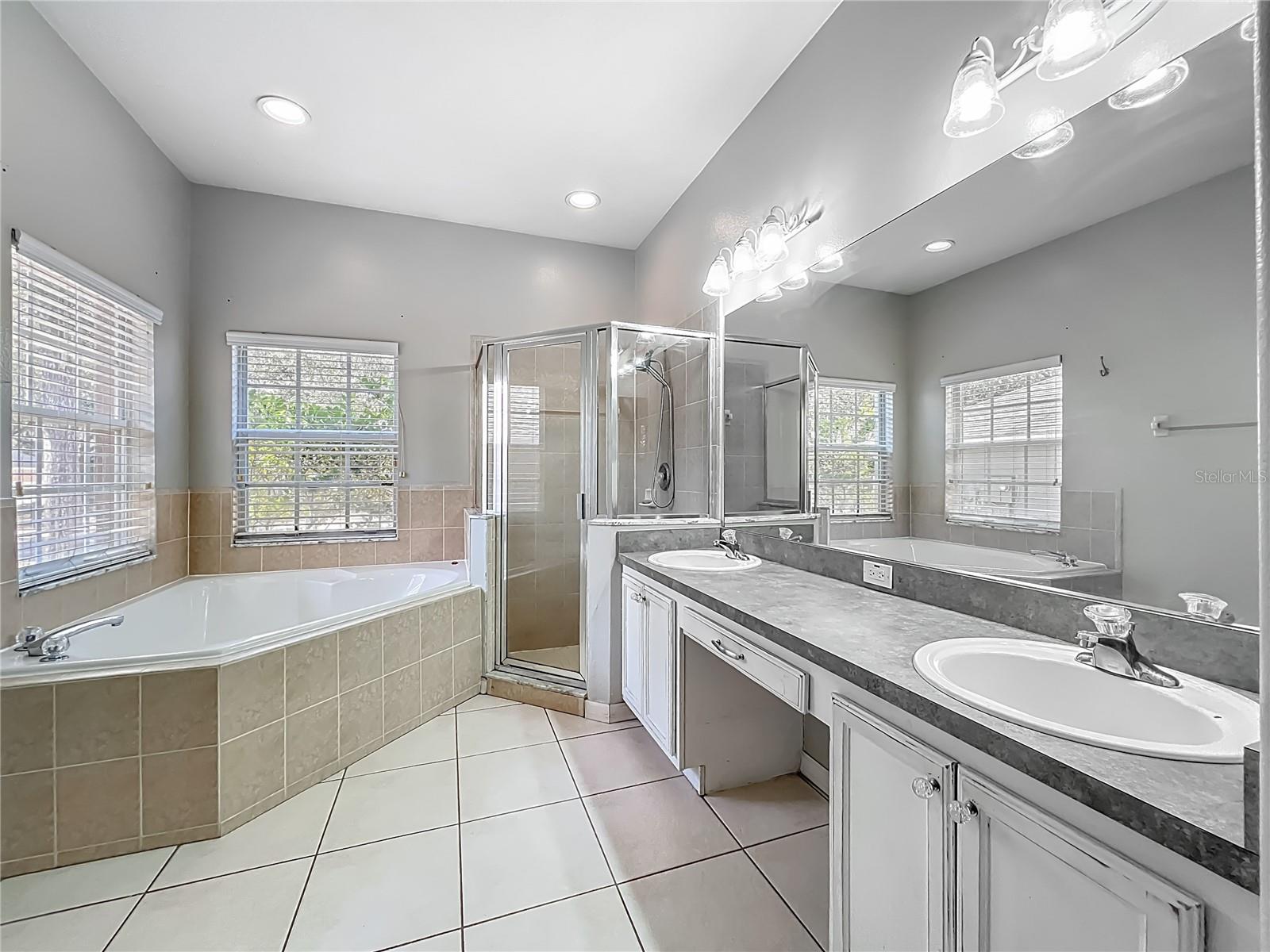 STONEYWOOD PH 11 - Residential