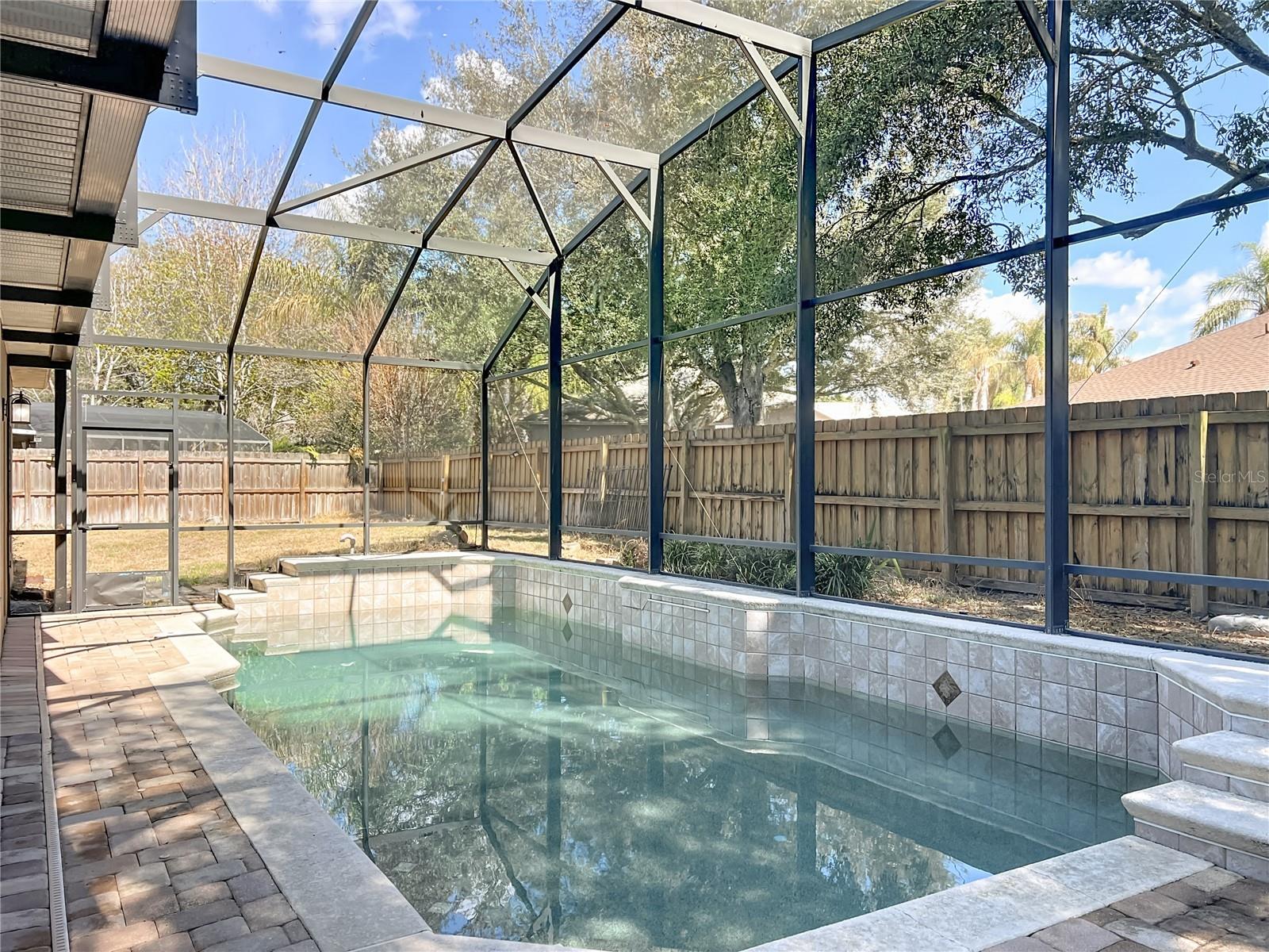 STONEYWOOD PH 11 - Residential