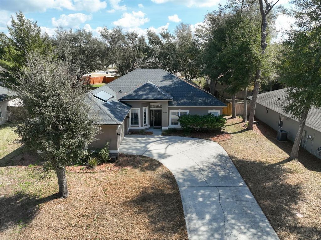 Photo of 1725 Lucky Pennie Way, Apopka, FL 32712 (MLS # O6384516)