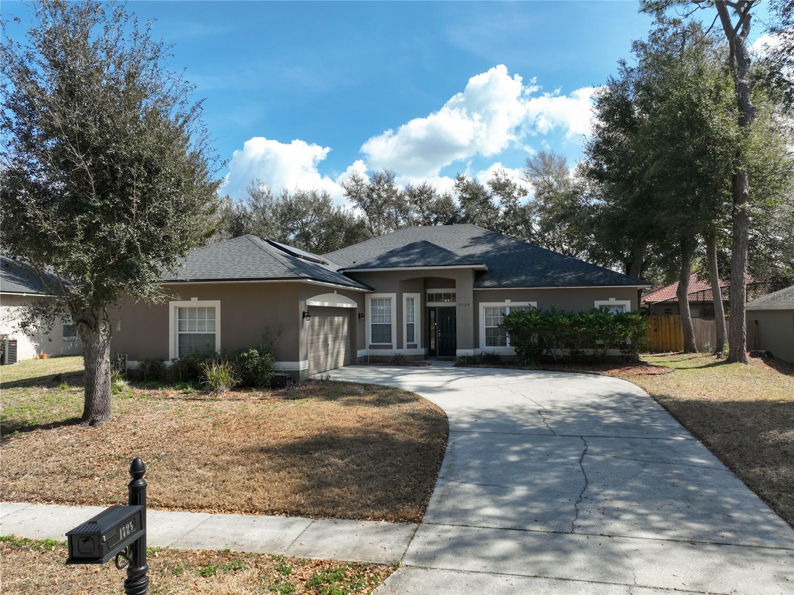 1725 LUCKY PENNIE WAY