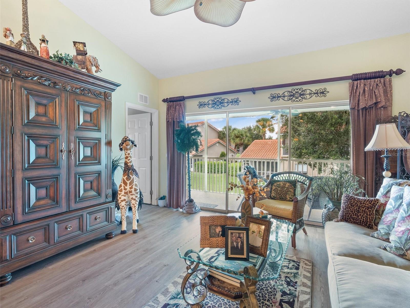 LAKESIDE LANDINGS - Residential