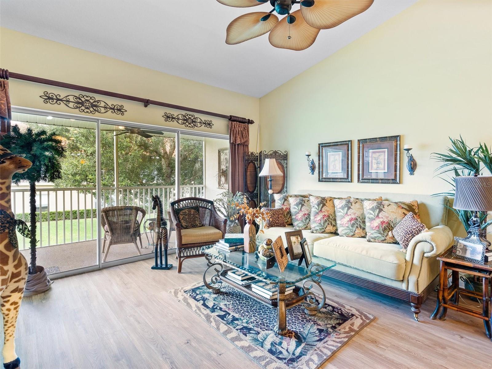 LAKESIDE LANDINGS - Residential