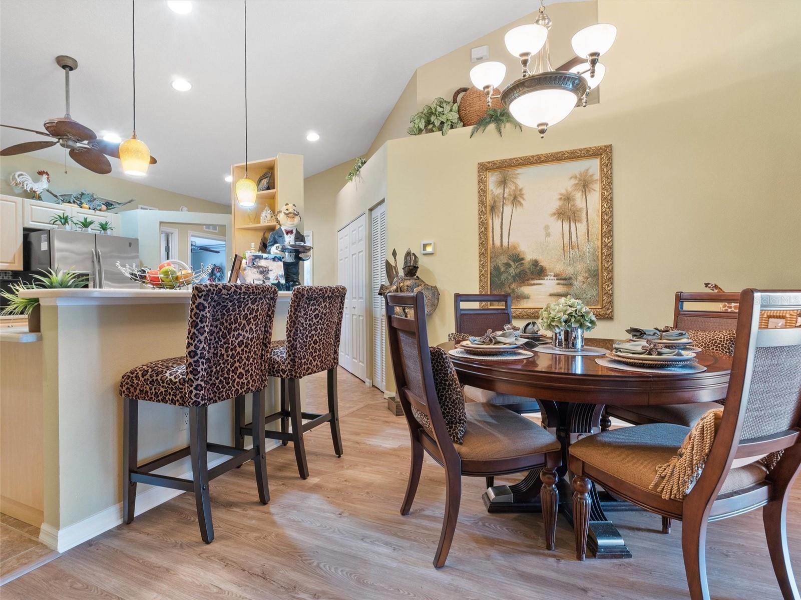 LAKESIDE LANDINGS - Residential