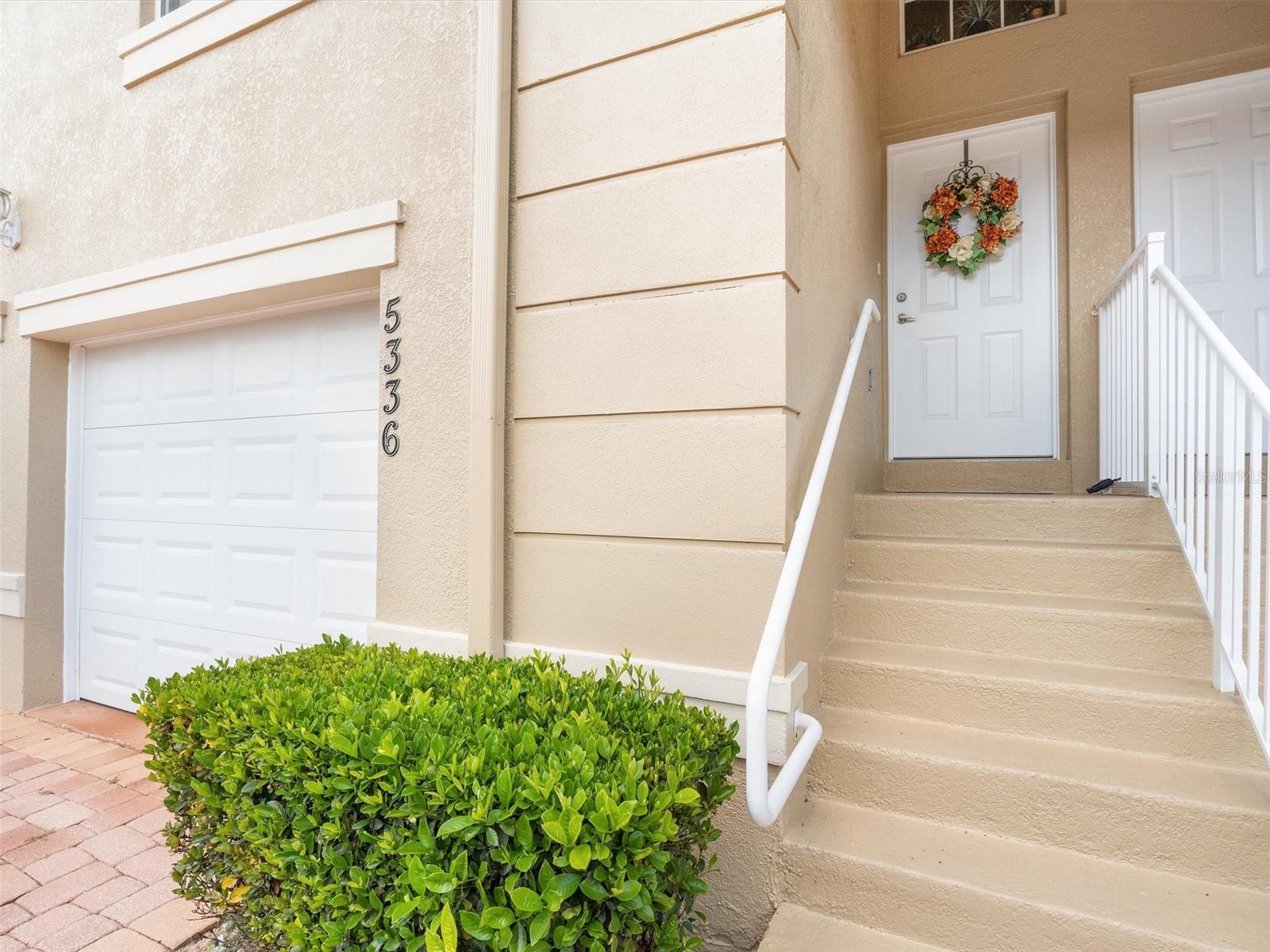 LAKESIDE LANDINGS - Residential