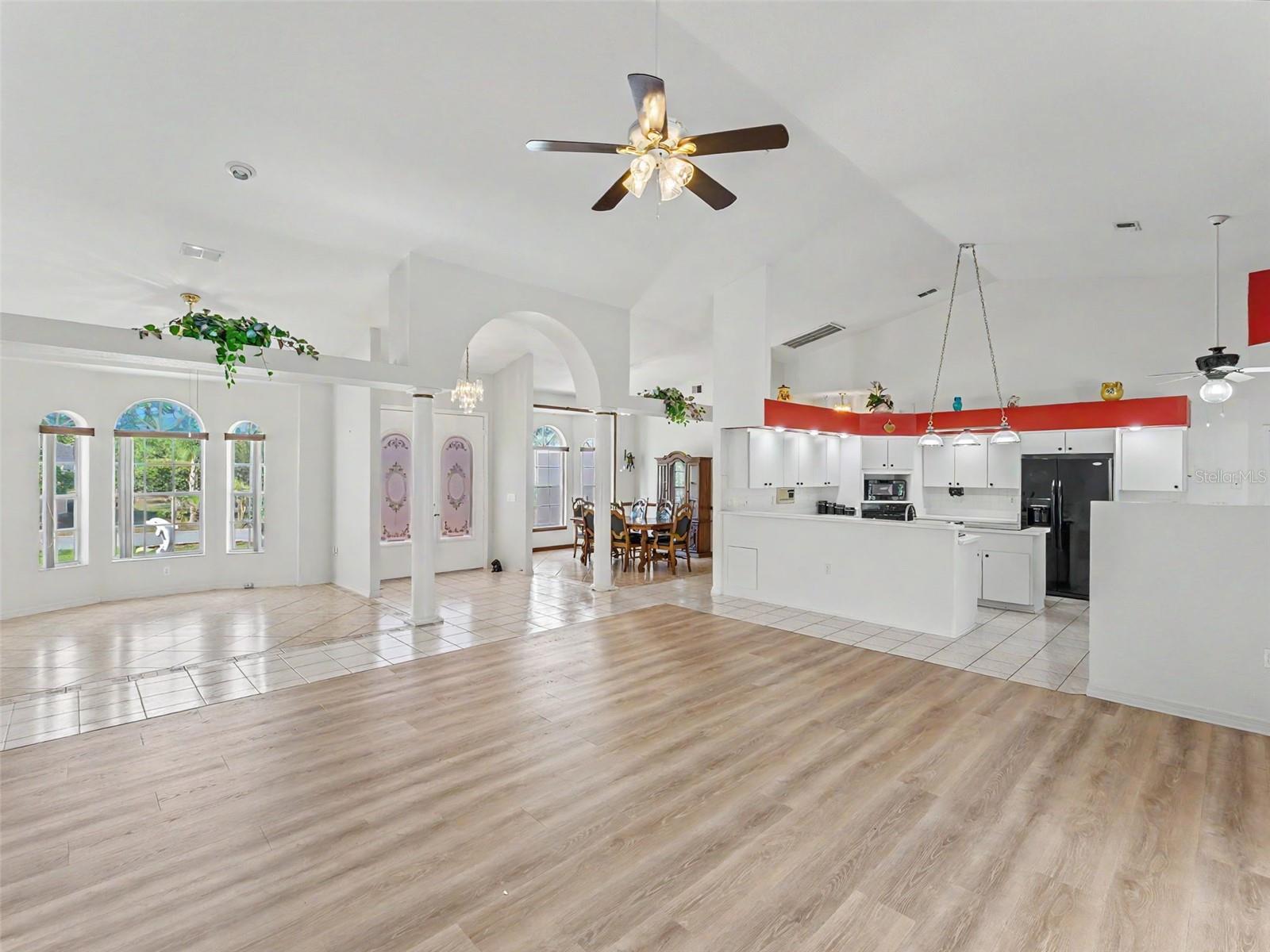 RAINBOW WOODS - Residential