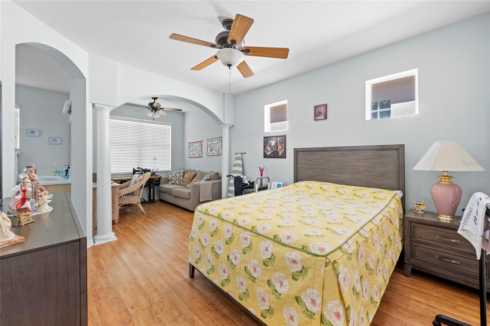 PALM LAKES - Residential