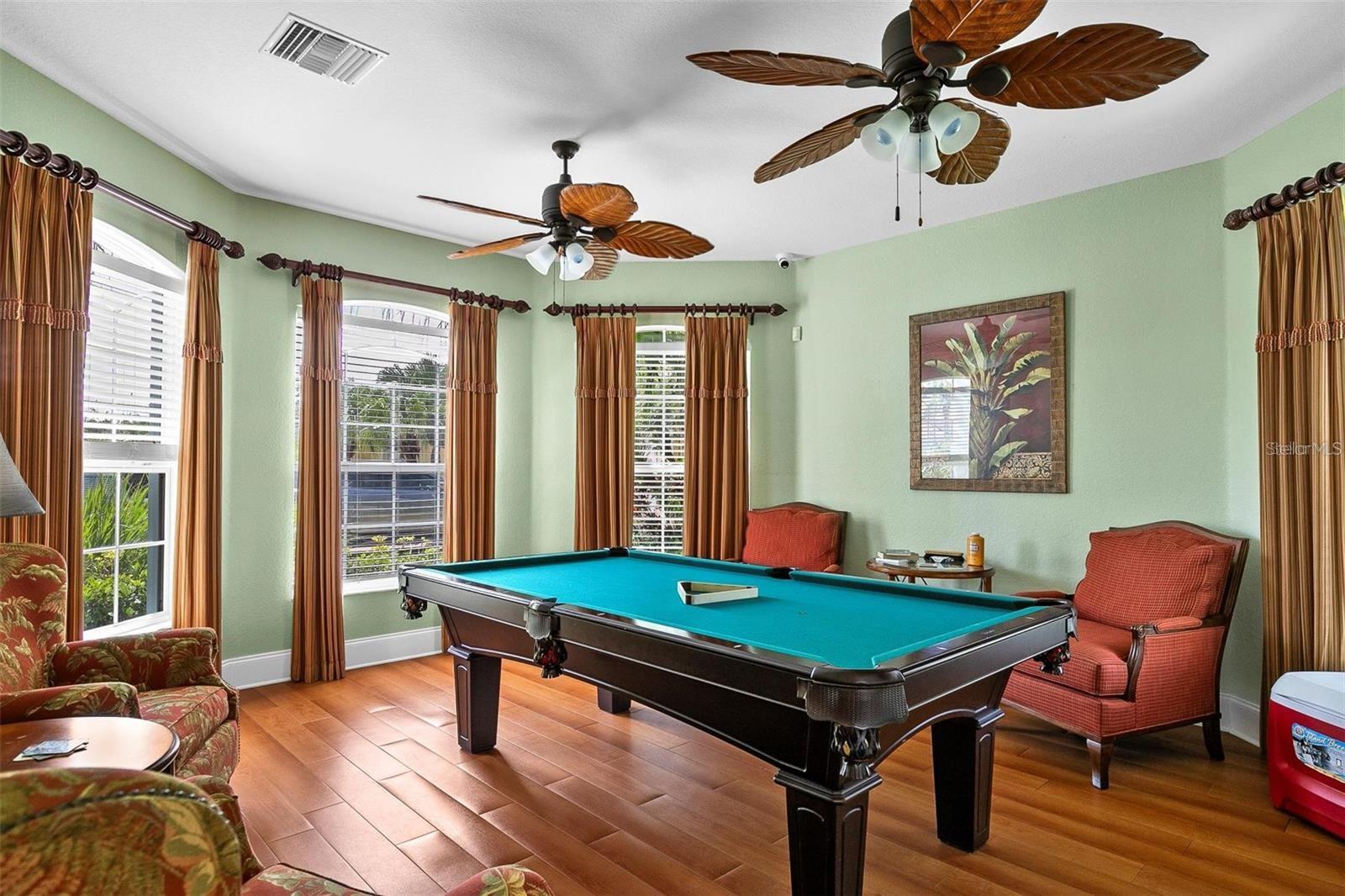 PALM LAKES - Residential