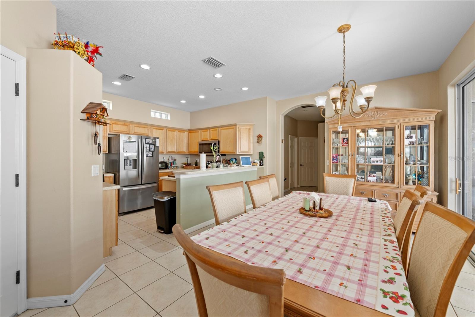 PALM LAKES - Residential