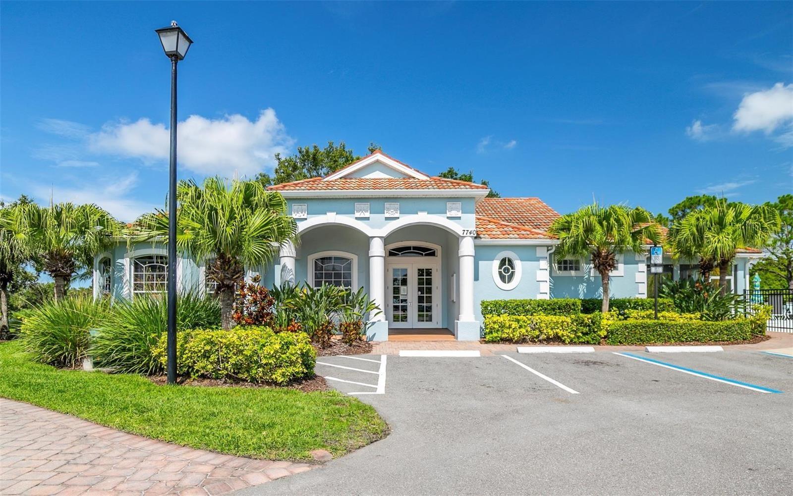 PALM LAKES - Residential