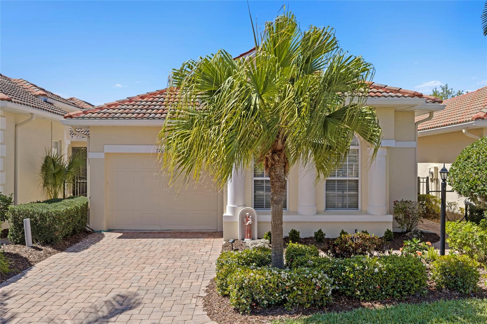 PALM LAKES - Residential