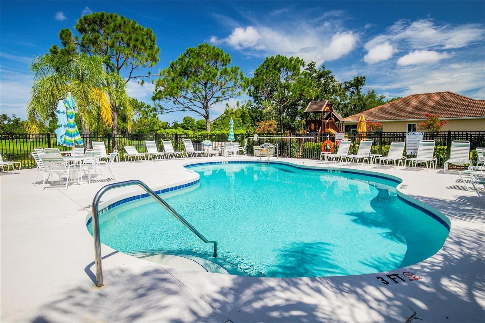 PALM LAKES - Residential