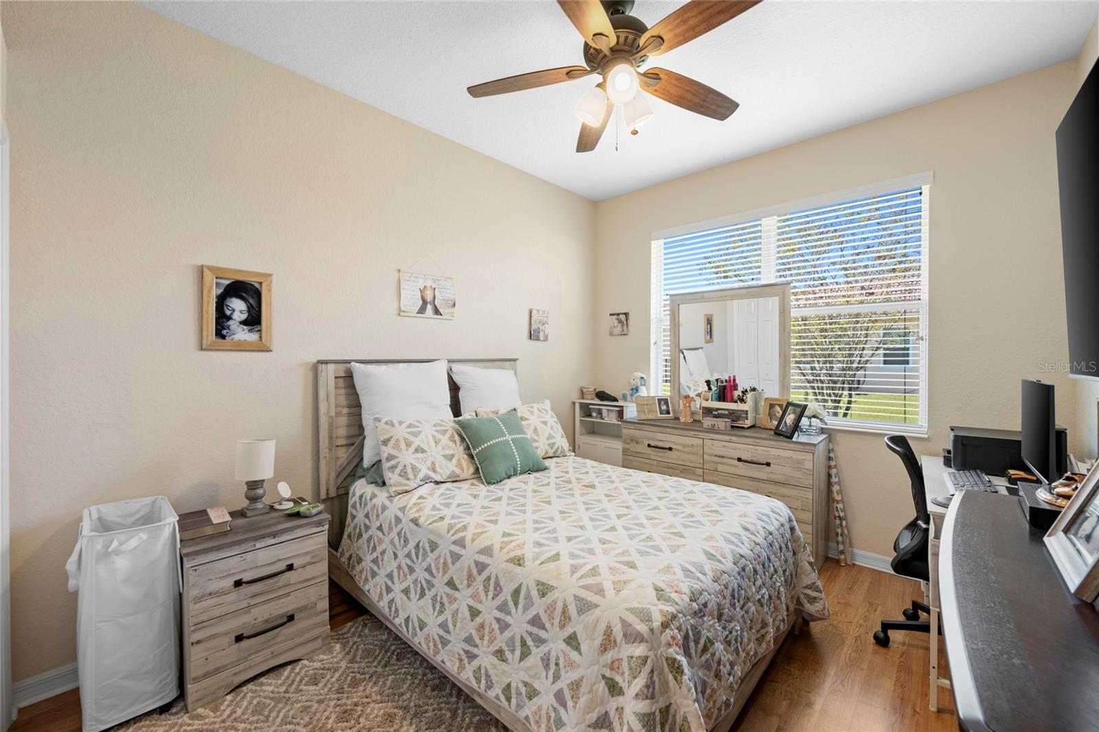 PALM LAKES - Residential