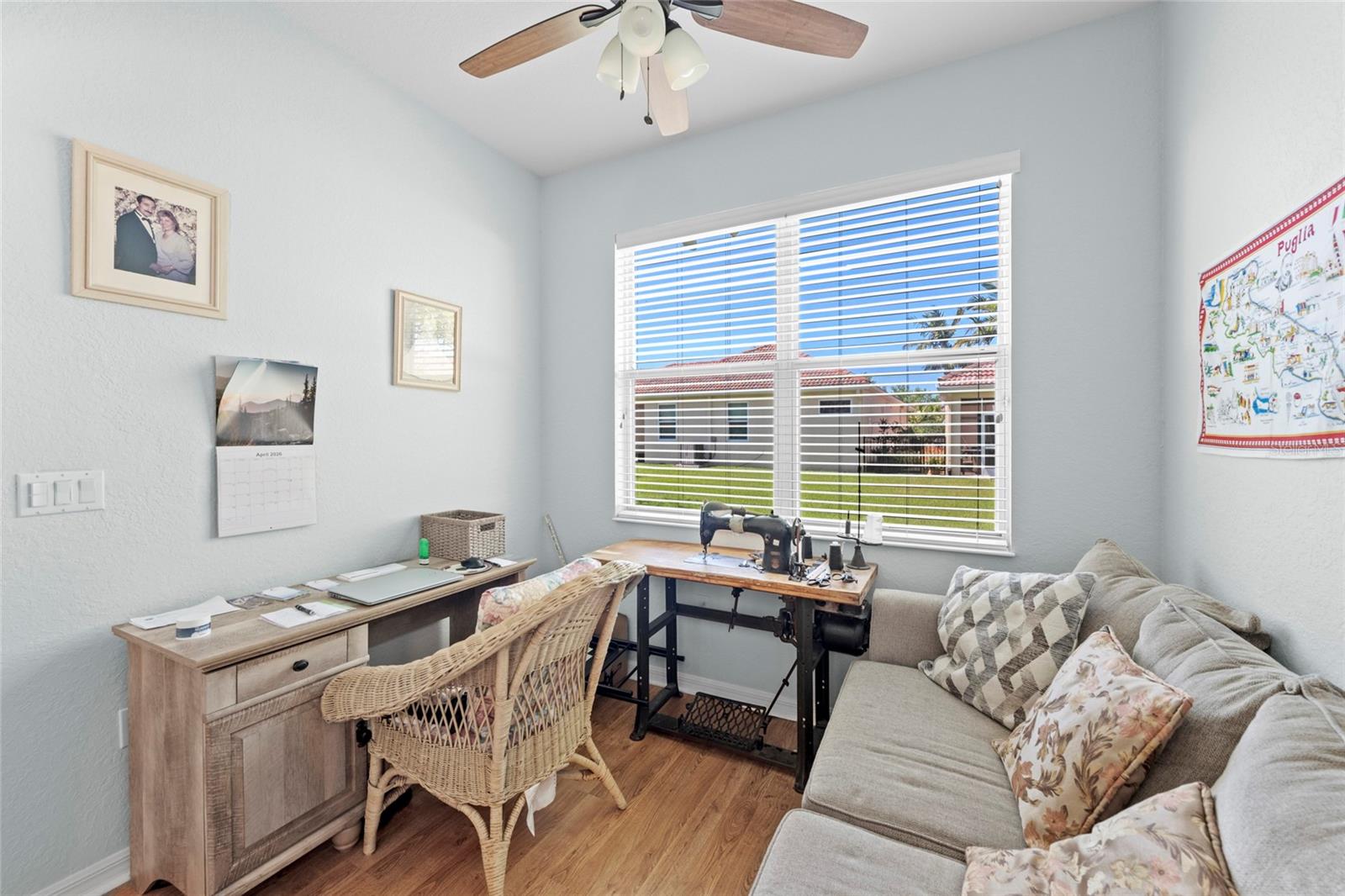 PALM LAKES - Residential