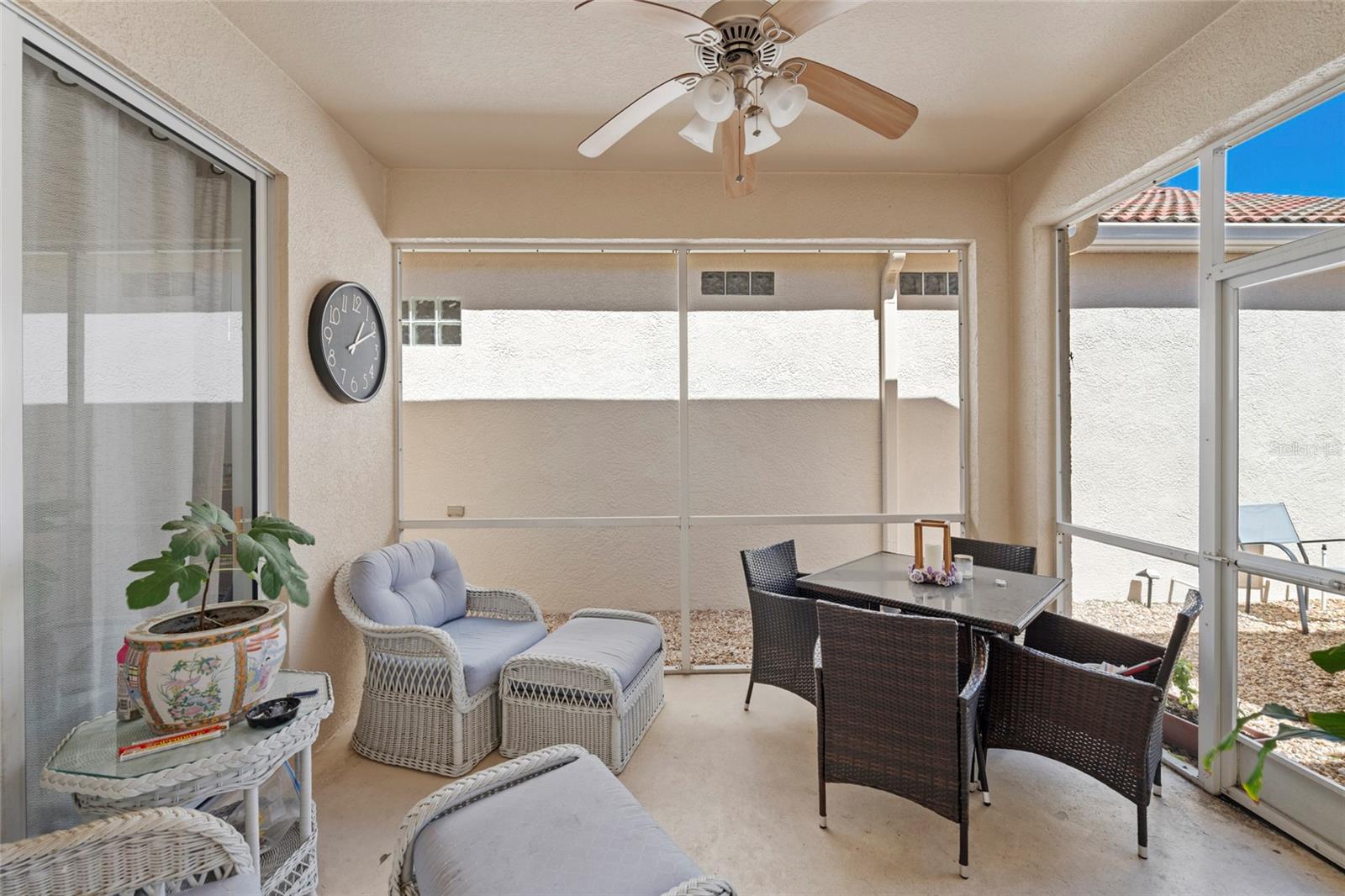 PALM LAKES - Residential