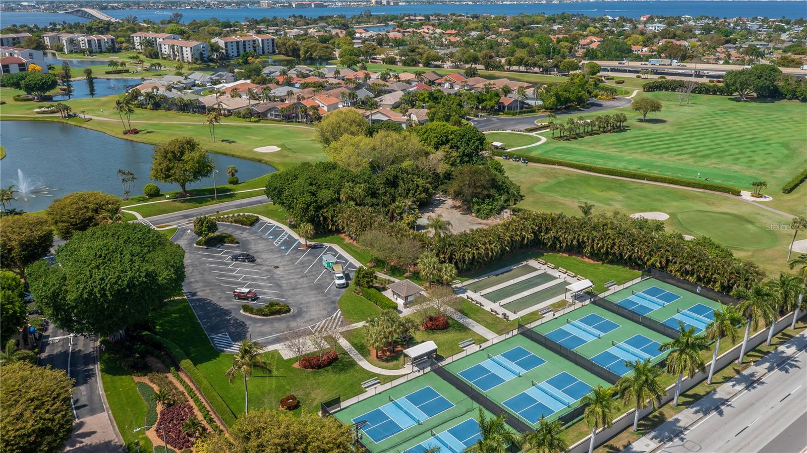 WINDJAMMER VILLAGE PT 02 CONDO - Residential