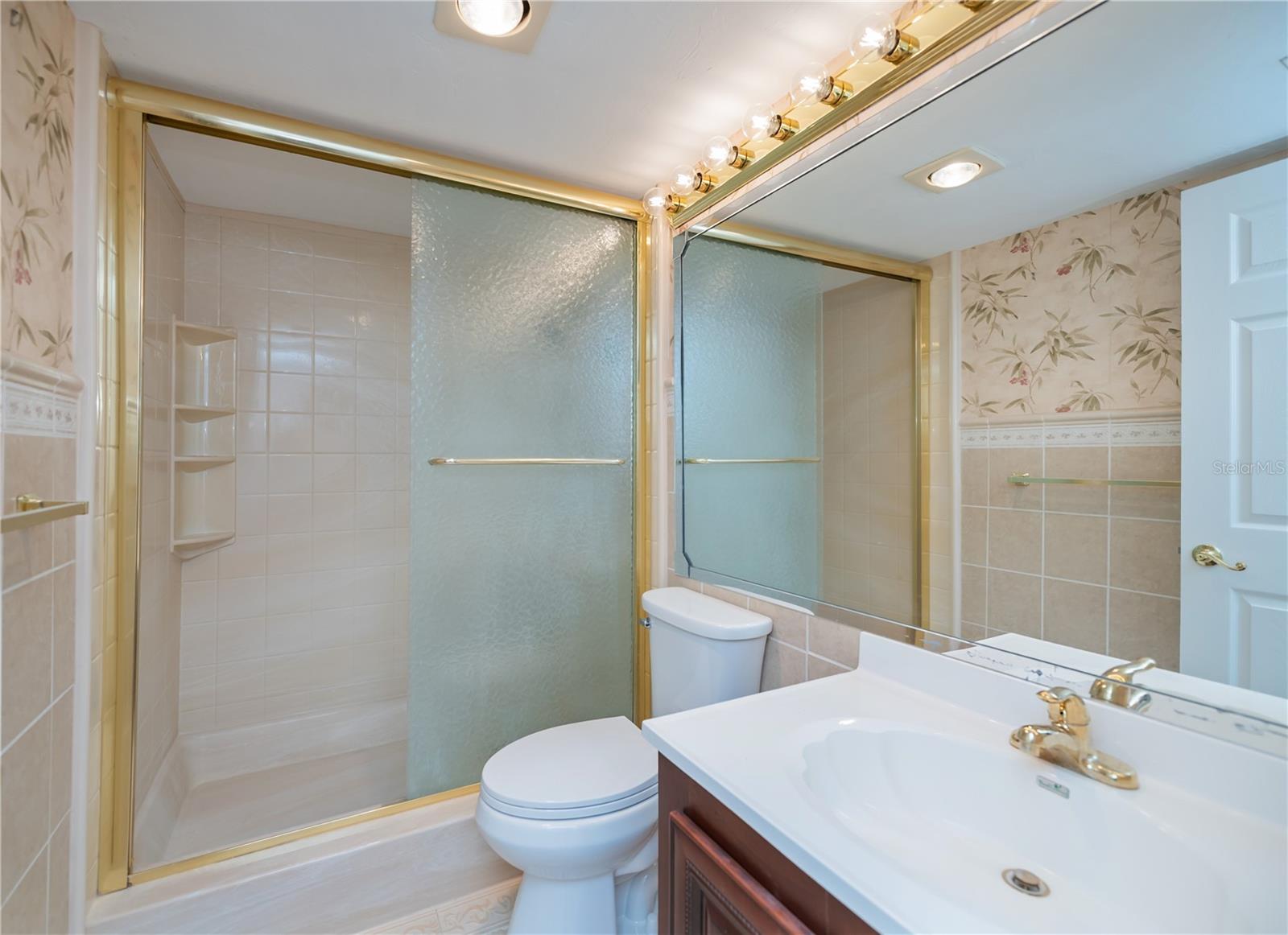 WINDJAMMER VILLAGE PT 02 CONDO - Residential