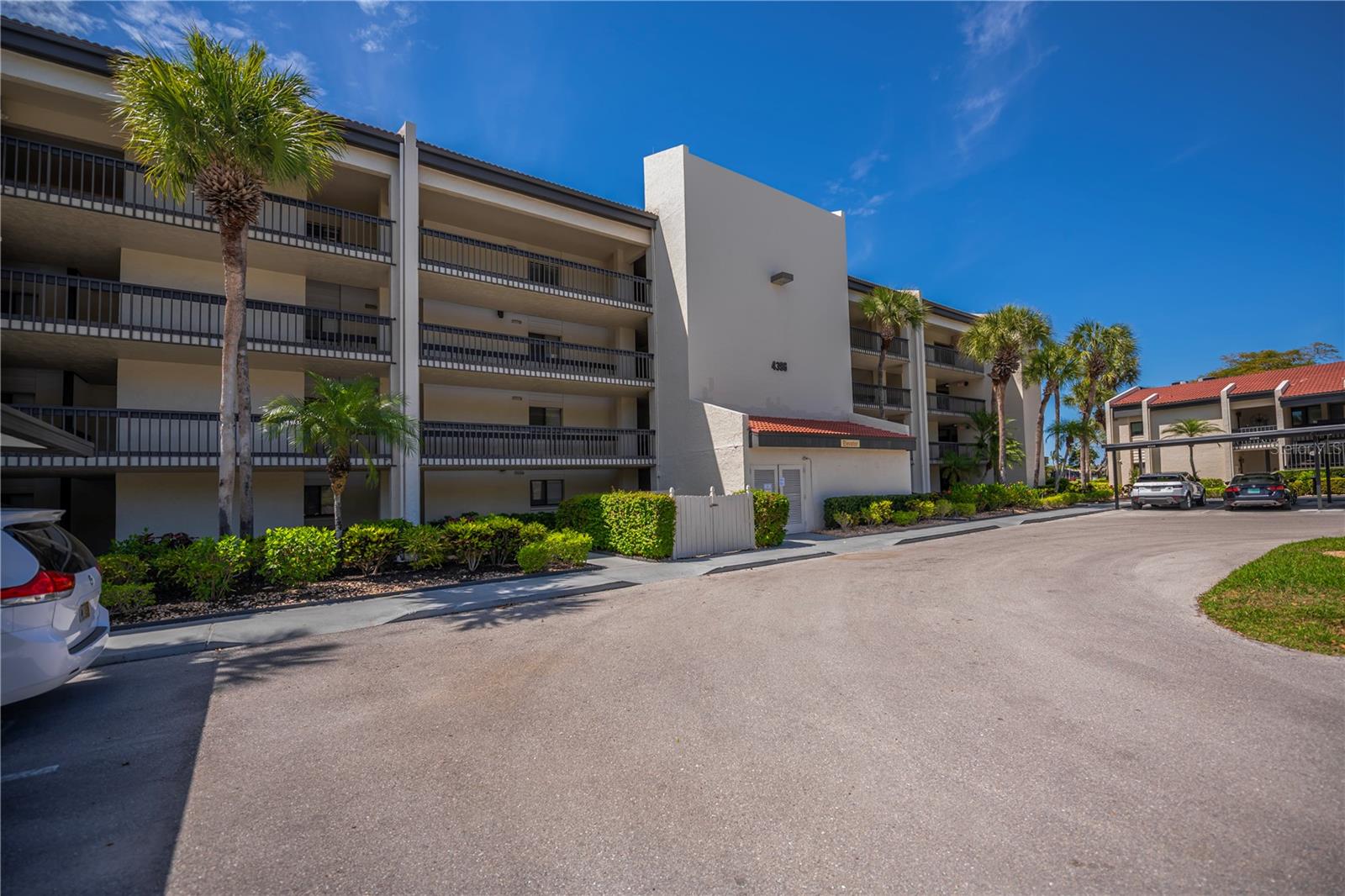 WINDJAMMER VILLAGE PT 02 CONDO - Residential