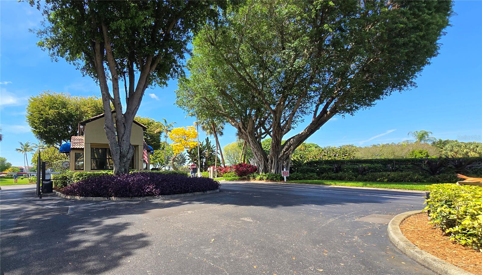 WINDJAMMER VILLAGE PT 02 CONDO - Residential