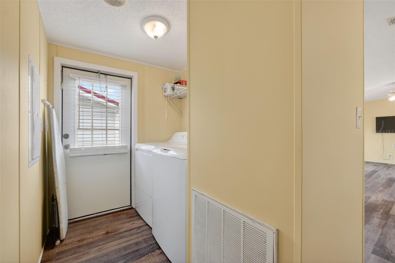 INDIAN HARBOR ESTATES UNIT 04 - Residential