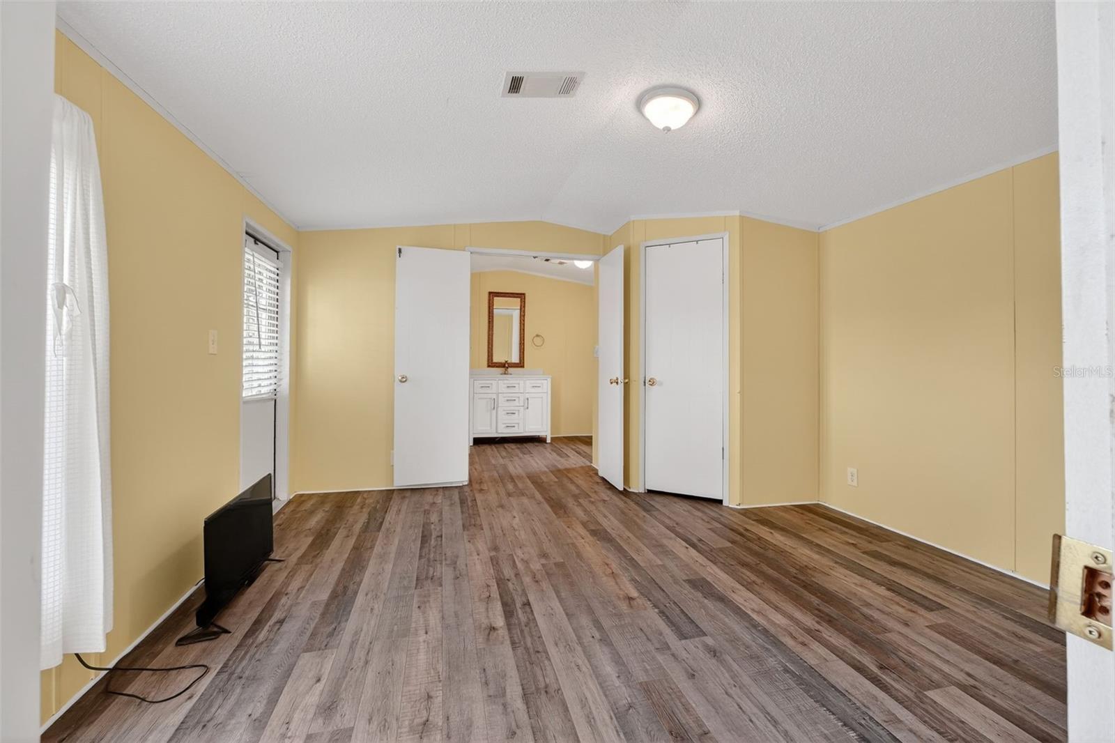 INDIAN HARBOR ESTATES UNIT 04 - Residential