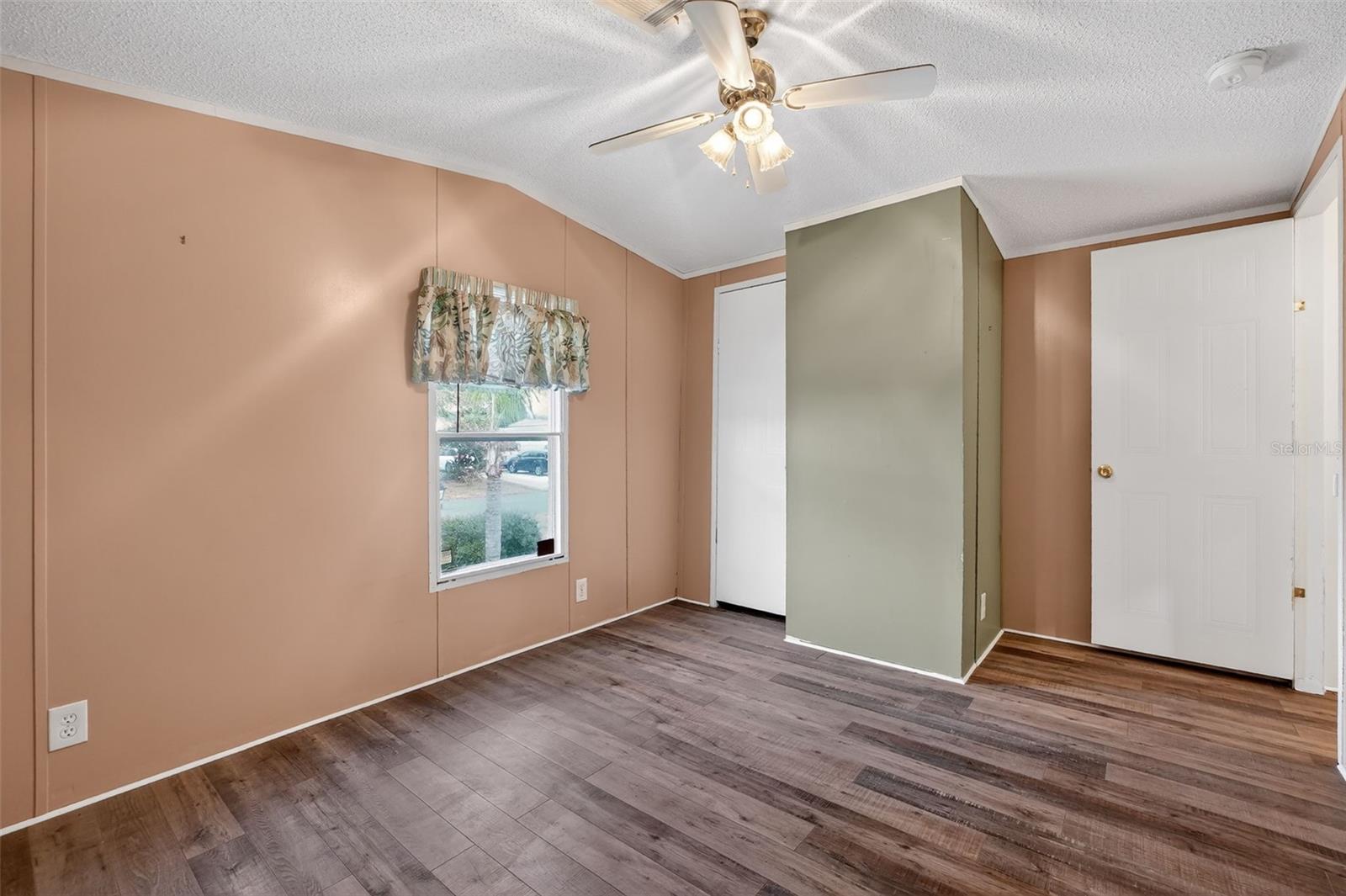 INDIAN HARBOR ESTATES UNIT 04 - Residential