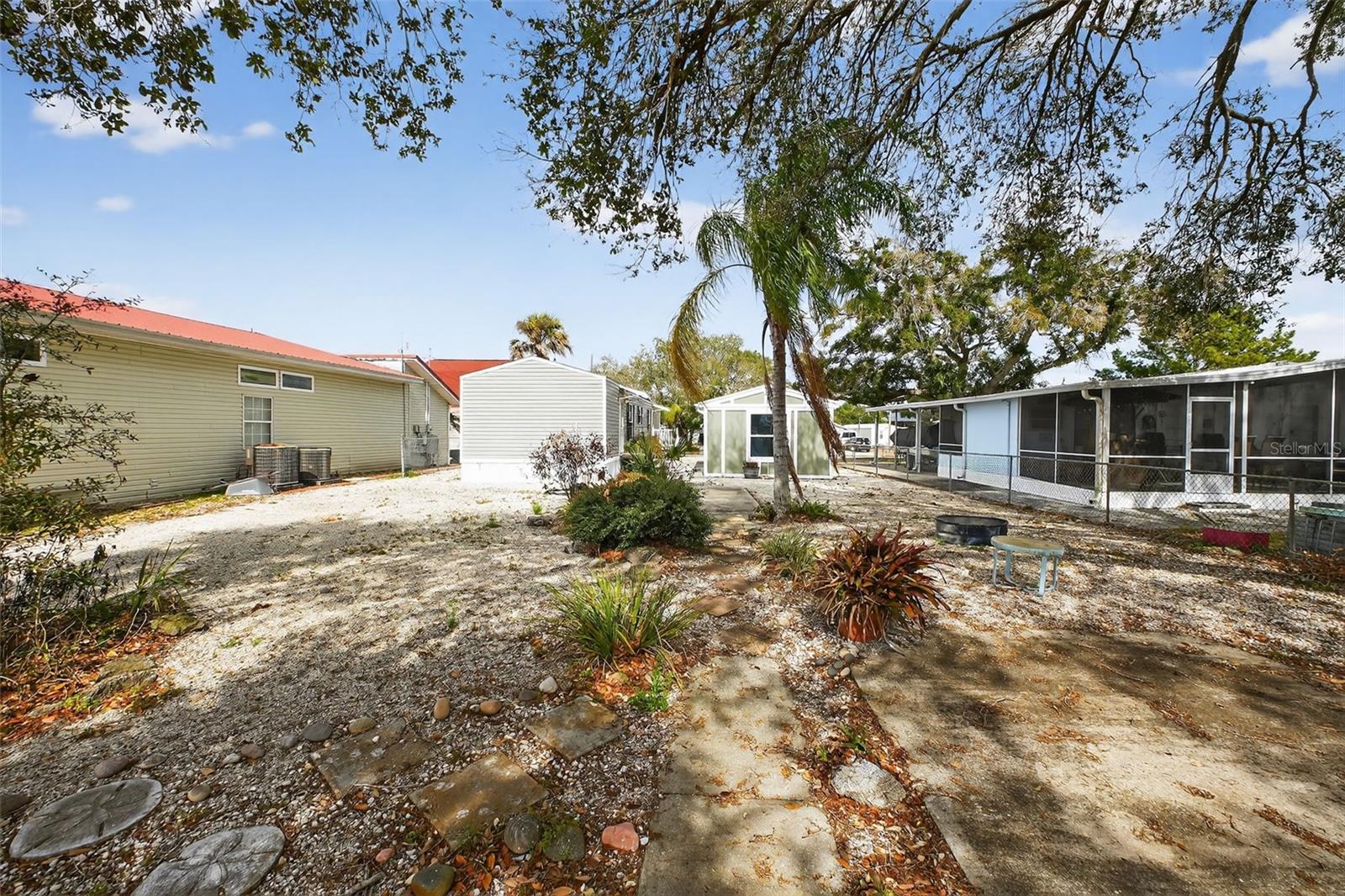 INDIAN HARBOR ESTATES UNIT 04 - Residential