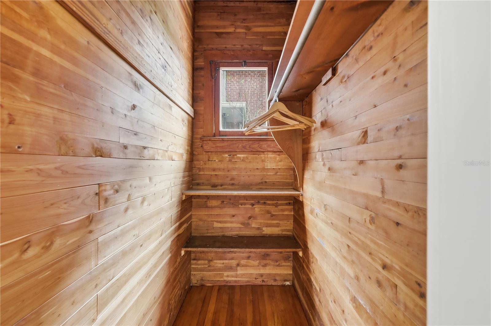 ALISON HALPIN 46/103 - Residential Lease