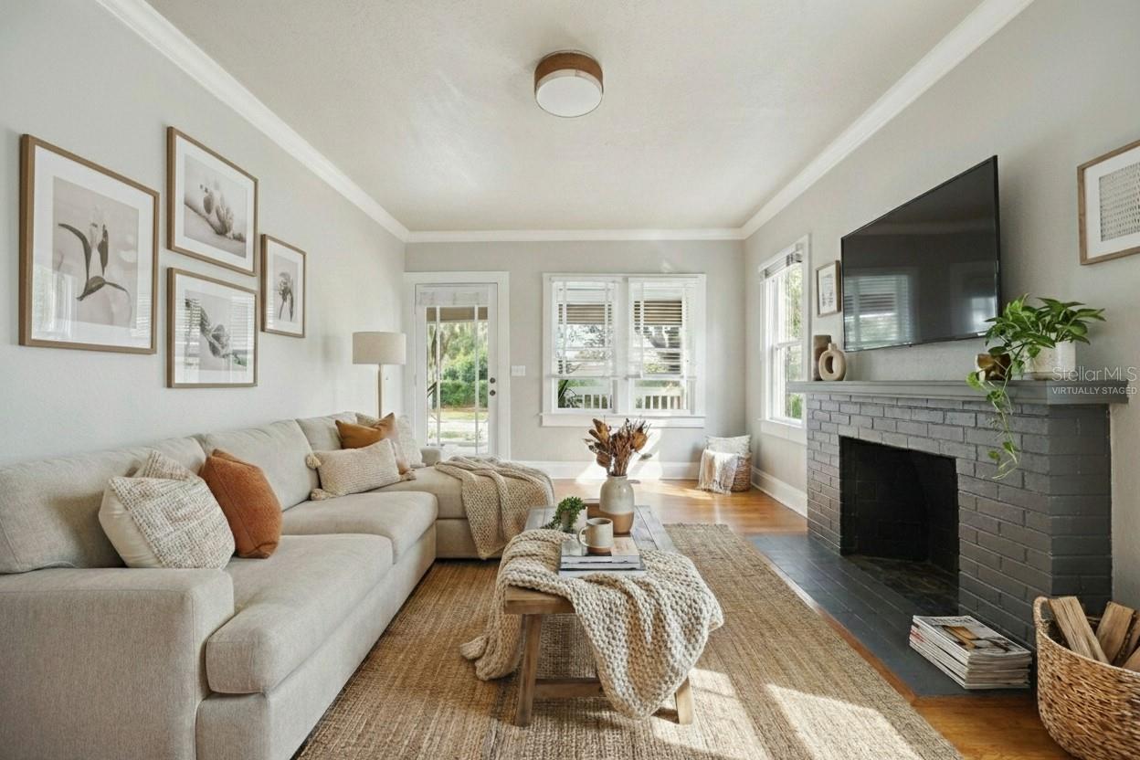 ALISON HALPIN 46/103 - Residential Lease