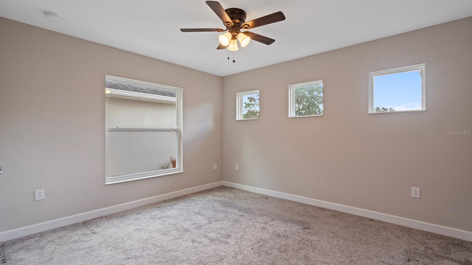 RUNNYMEDE OAKS UNREC - Residential