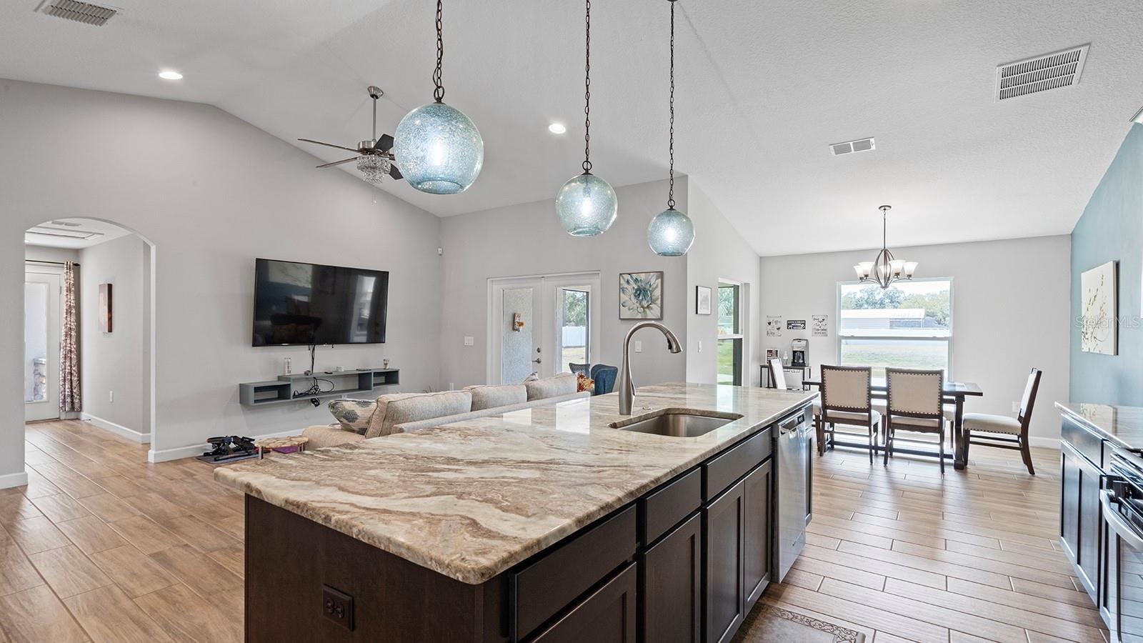 RUNNYMEDE OAKS UNREC - Residential