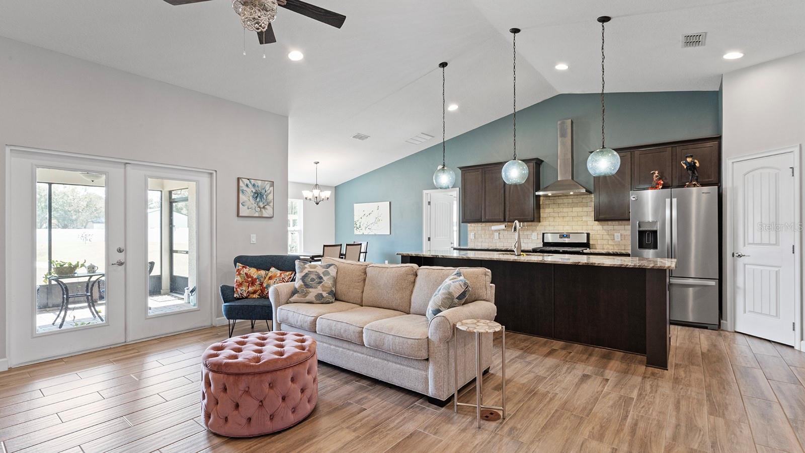 RUNNYMEDE OAKS UNREC - Residential