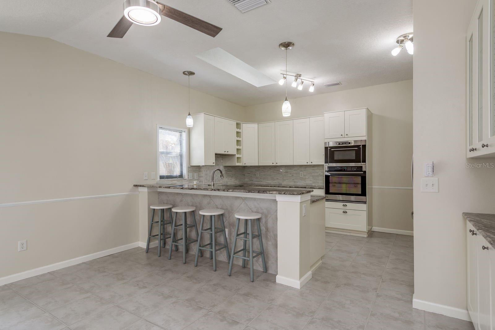 COUNTRY TRAILS - Residential