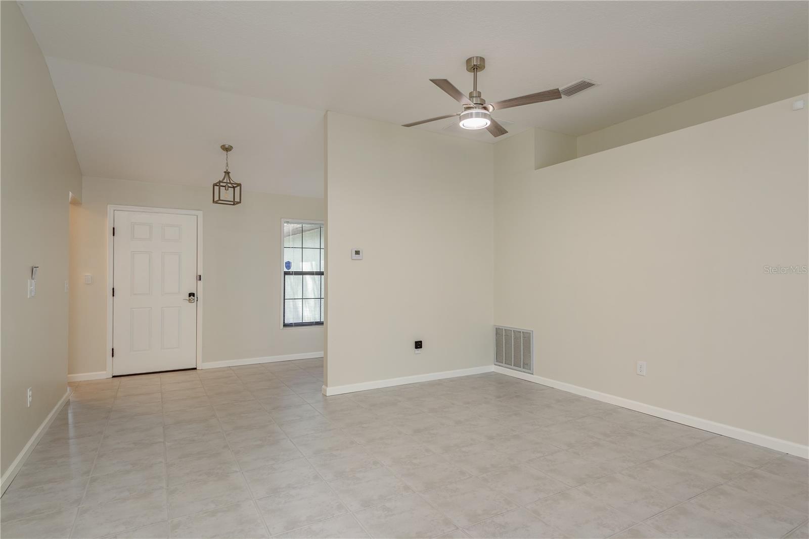 COUNTRY TRAILS - Residential