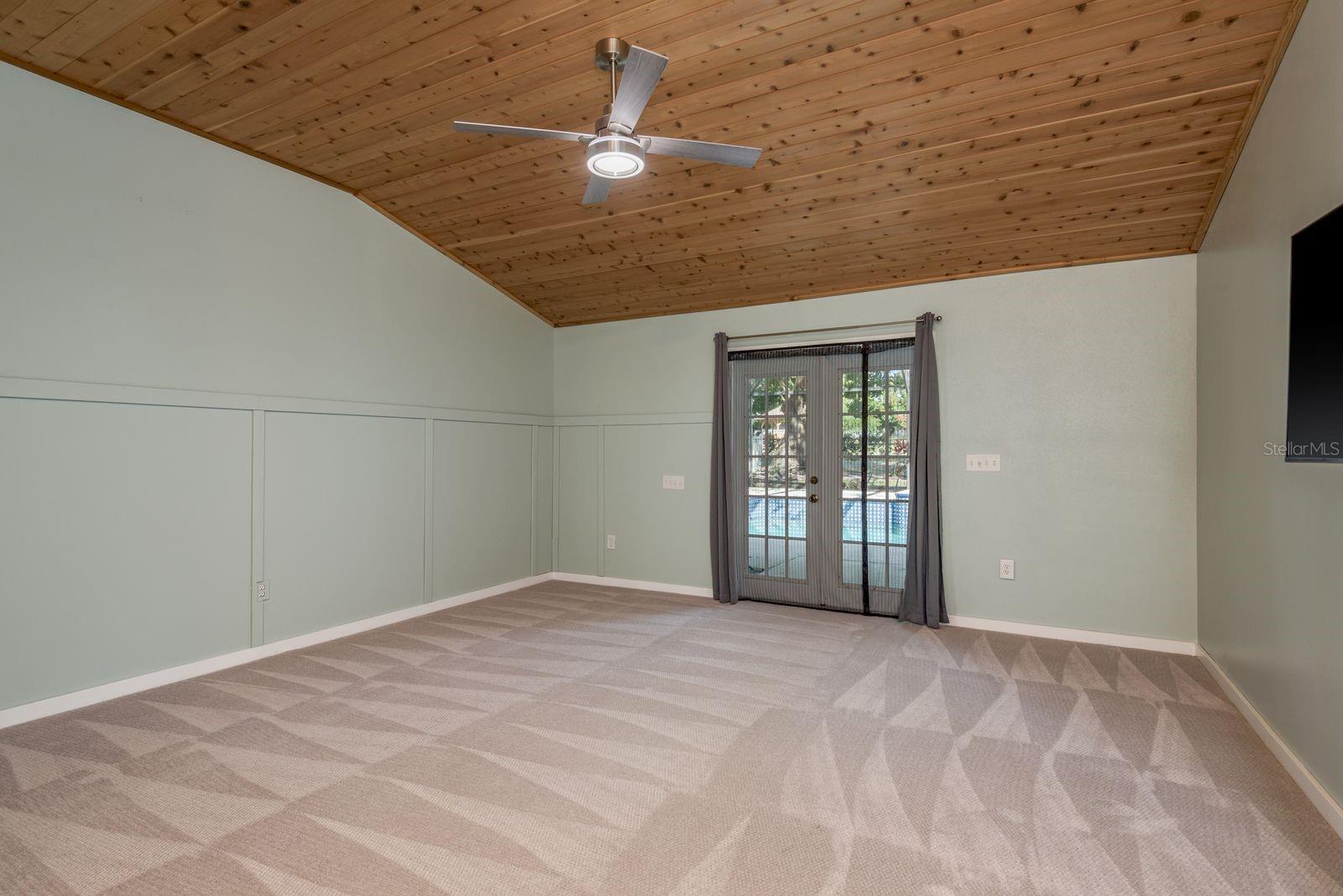 COUNTRY TRAILS - Residential