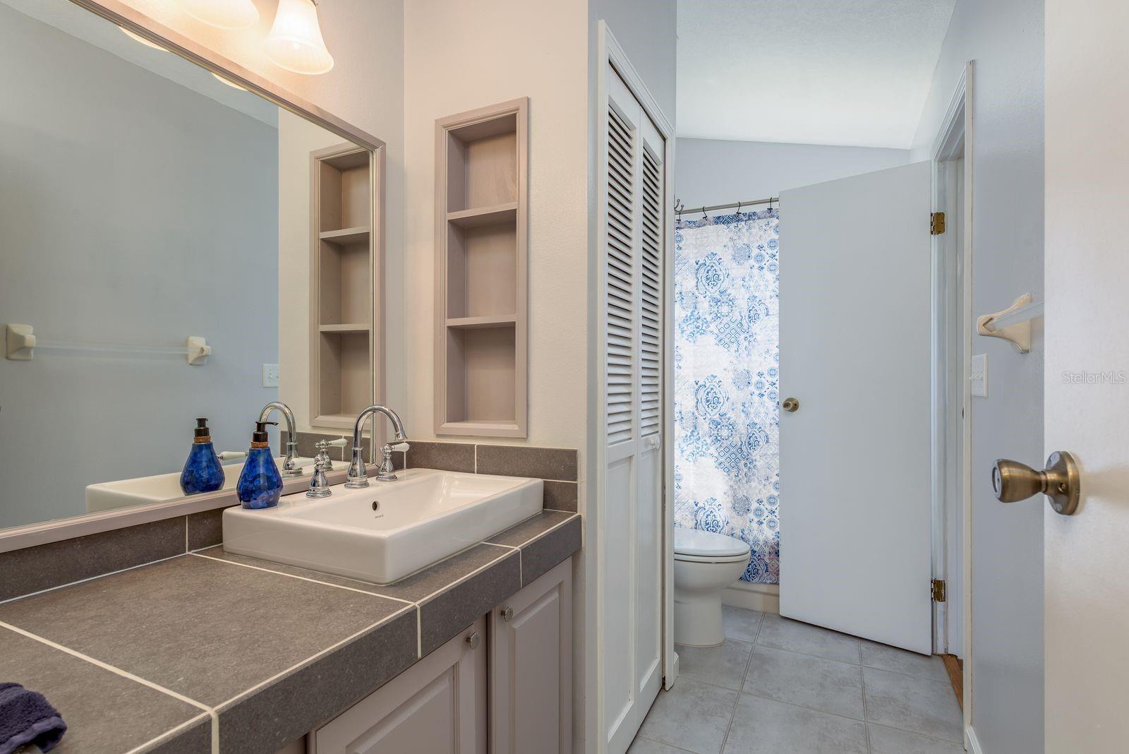 COUNTRY TRAILS - Residential