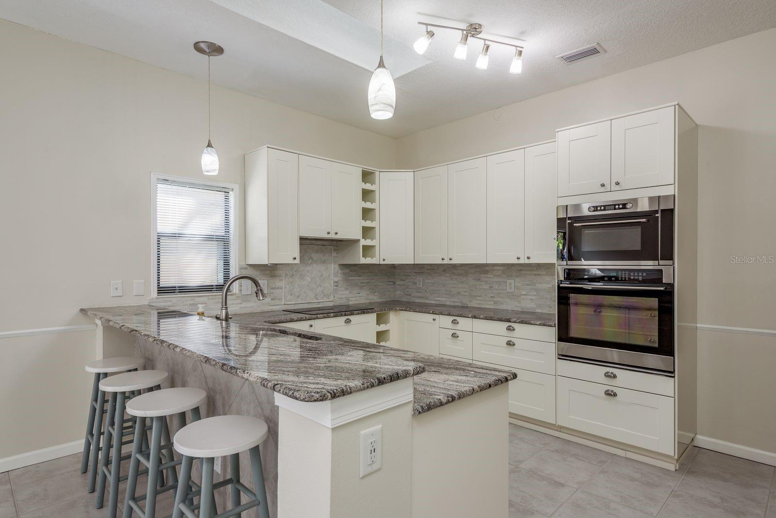 COUNTRY TRAILS - Residential