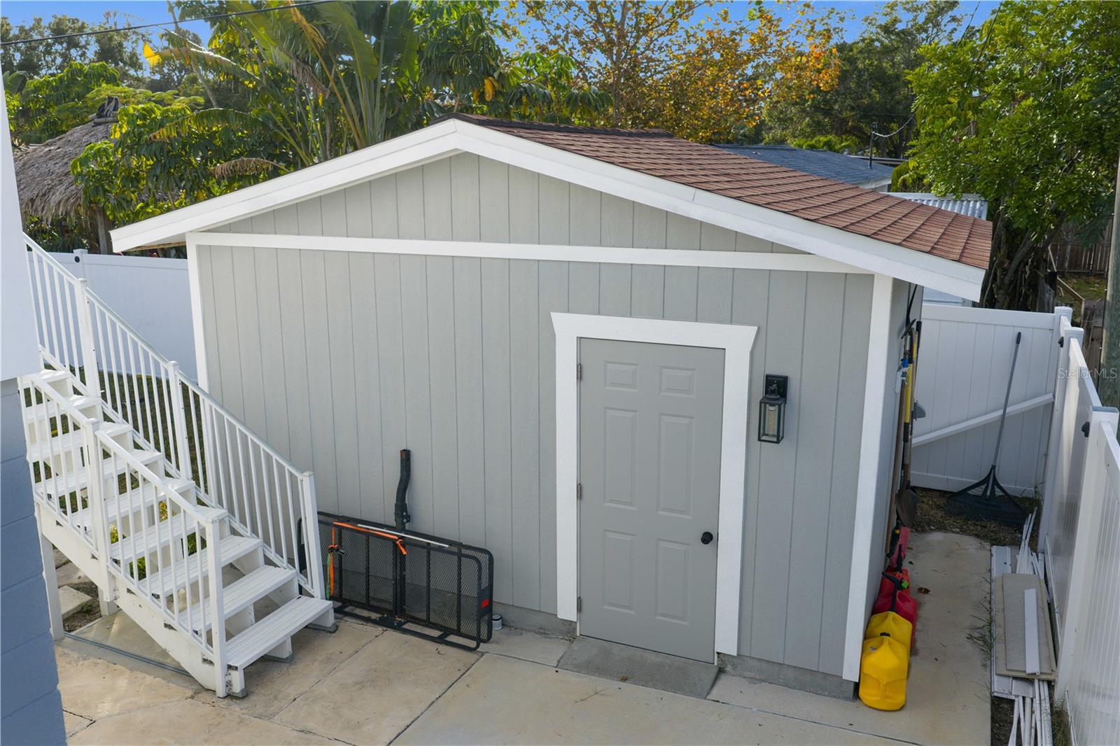 MEADOW LAWN 9TH ADD - Residential