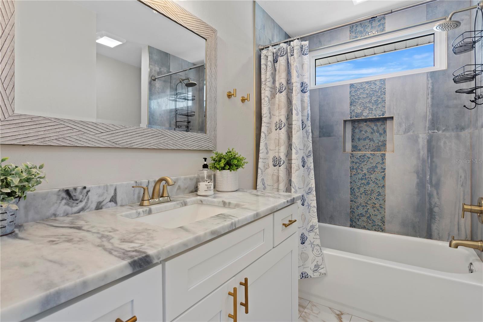 MEADOW LAWN 9TH ADD - Residential