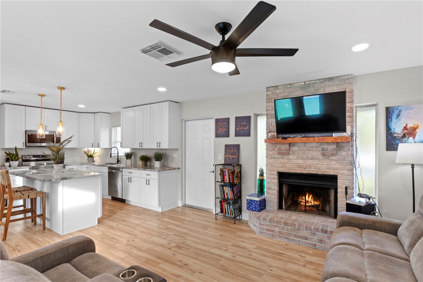 MEADOW LAWN 9TH ADD - Residential