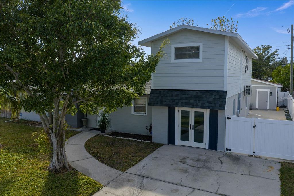 Photo of 6660 17th Street N, St Petersburg, FL 33702 (MLS # TB8453410)