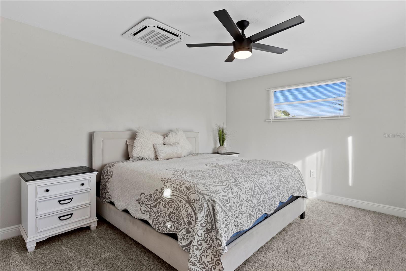 MEADOW LAWN 9TH ADD - Residential