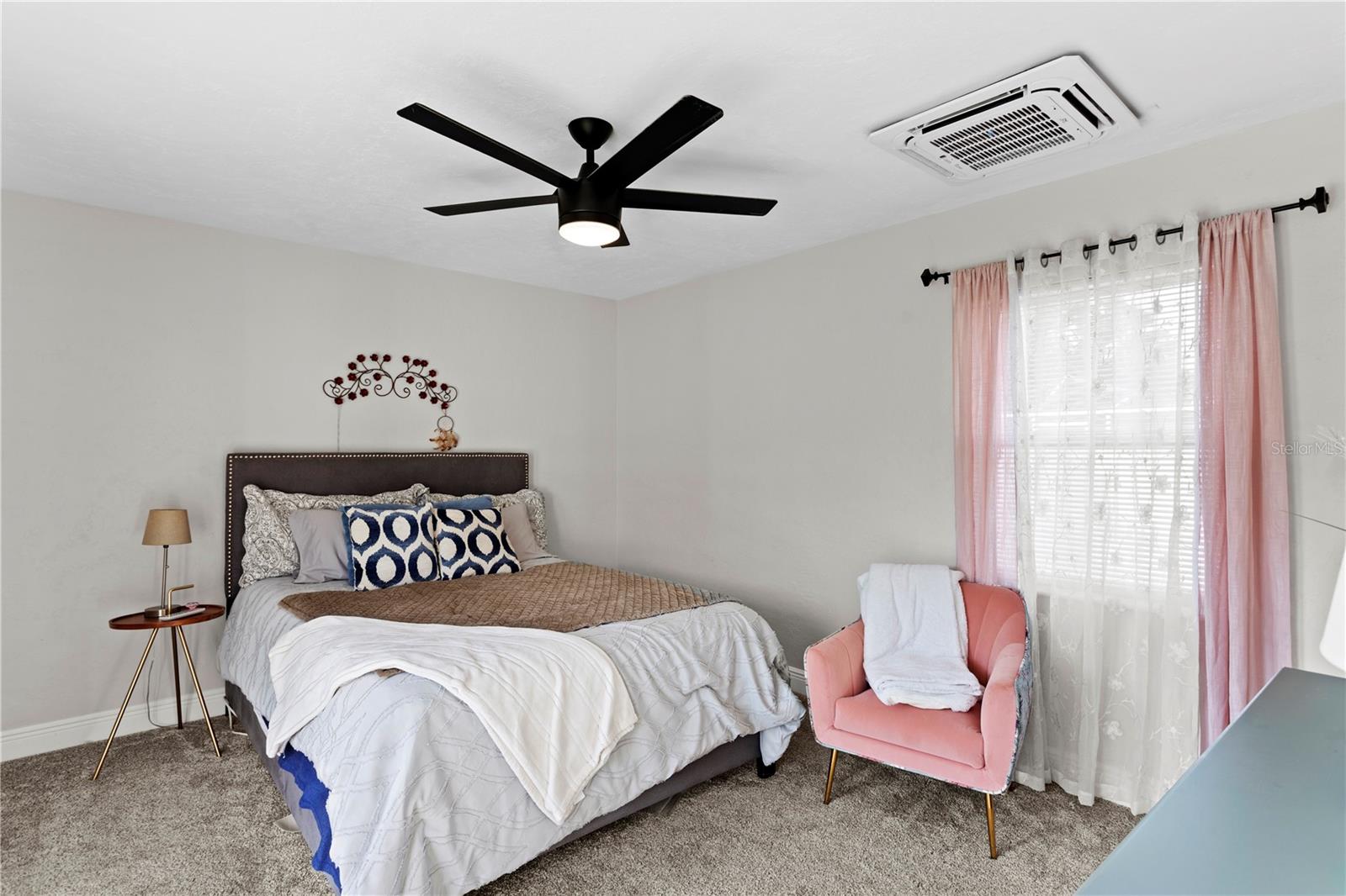 MEADOW LAWN 9TH ADD - Residential