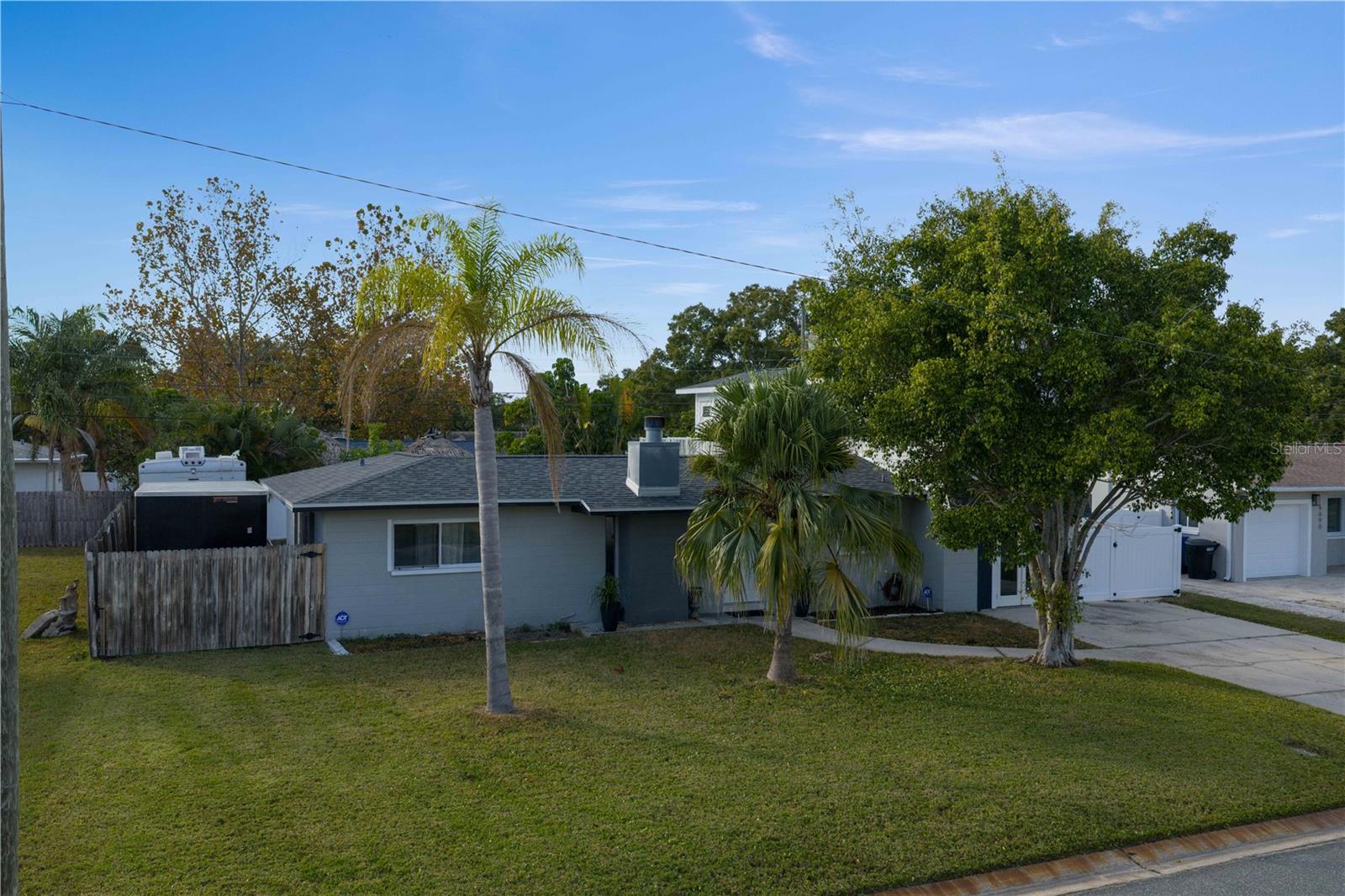 MEADOW LAWN 9TH ADD - Residential