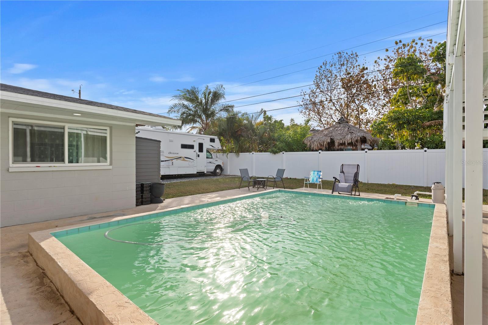 MEADOW LAWN 9TH ADD - Residential