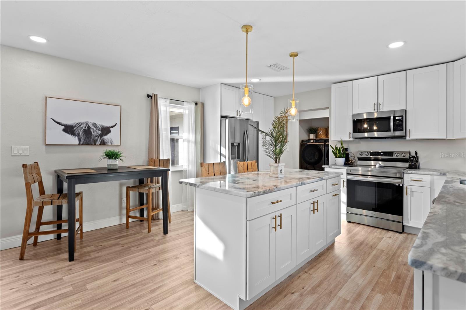 MEADOW LAWN 9TH ADD - Residential