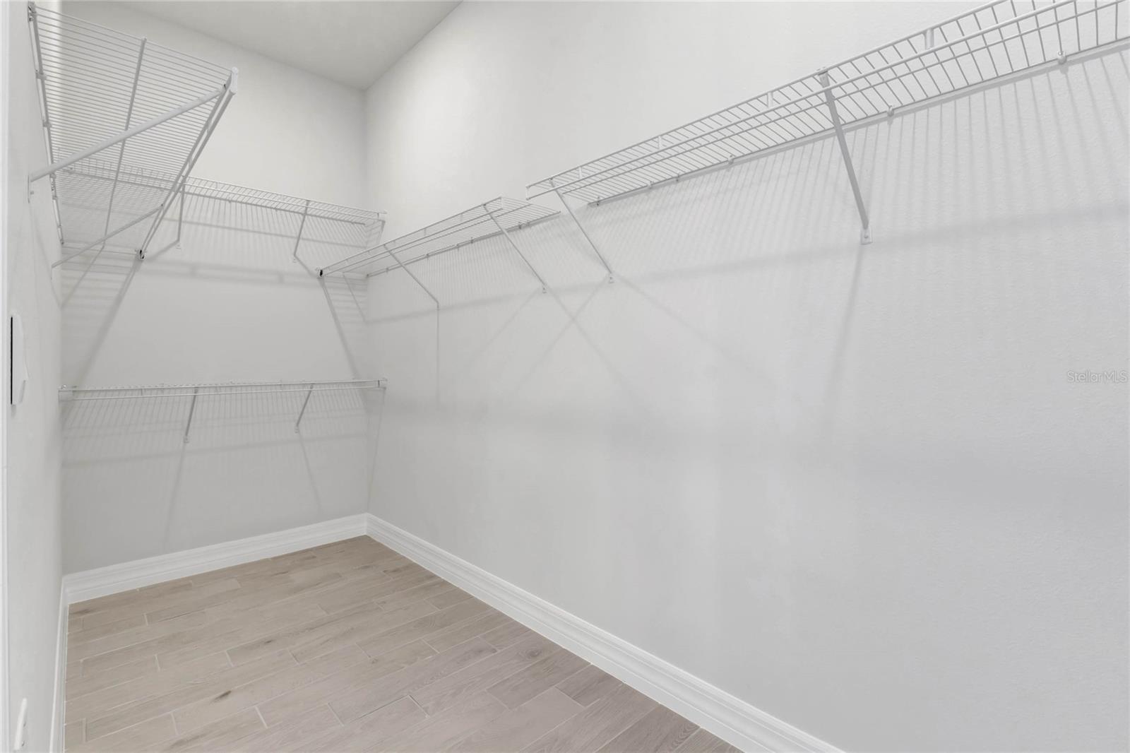 BUENA LAGO - Residential